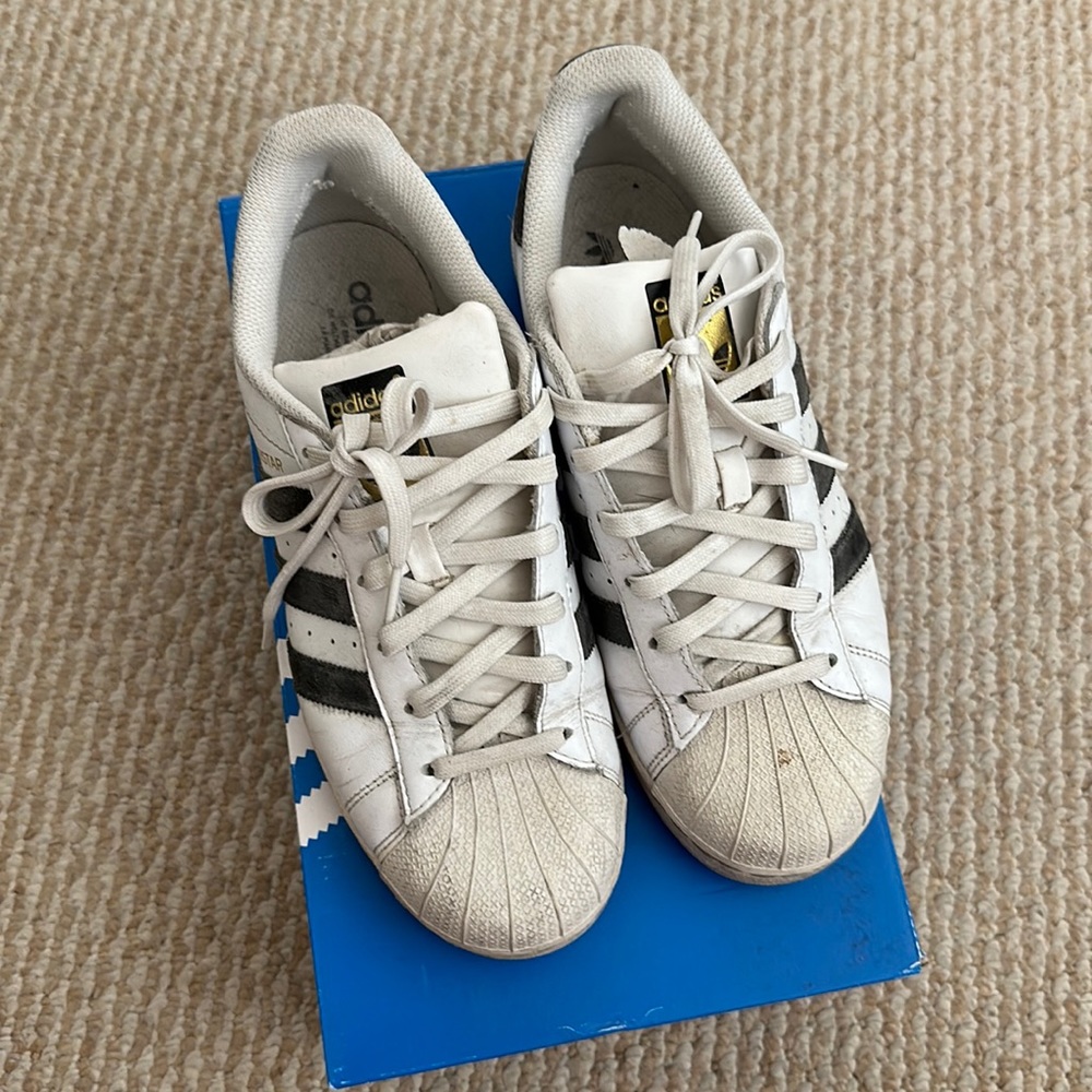Adidas Superstar woman size 8